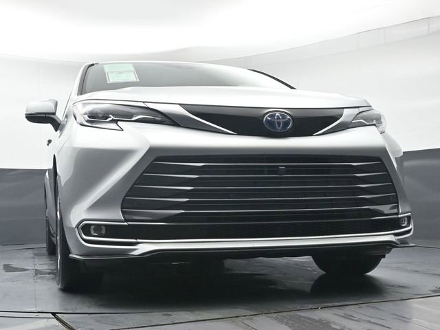 Certified 2023 Toyota Sienna Platinum image 43