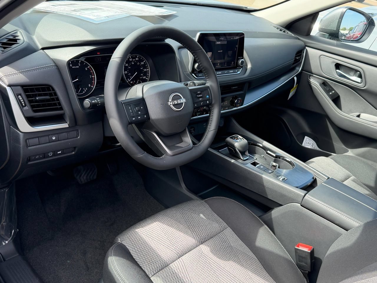 New 2026 Nissan Rogue SV FWD image 9