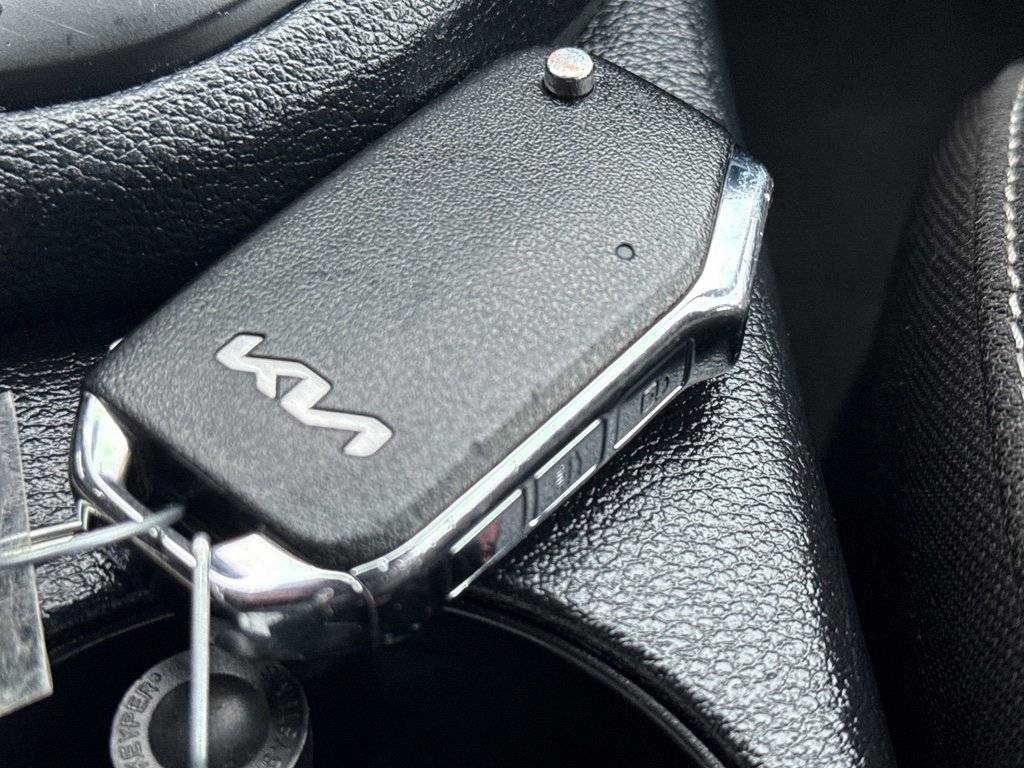 Used 2024 Kia Forte LXS image 32