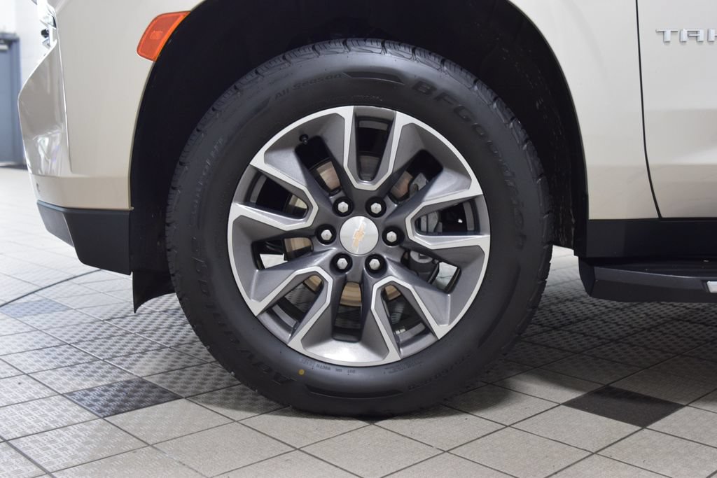 Used 2022 Chevrolet Tahoe LT w/ Luxury Package AWD/4WD image 27