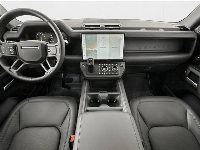 New 2026 Land Rover Defender 90 X-Dynamic SE AWD/4WD image 3