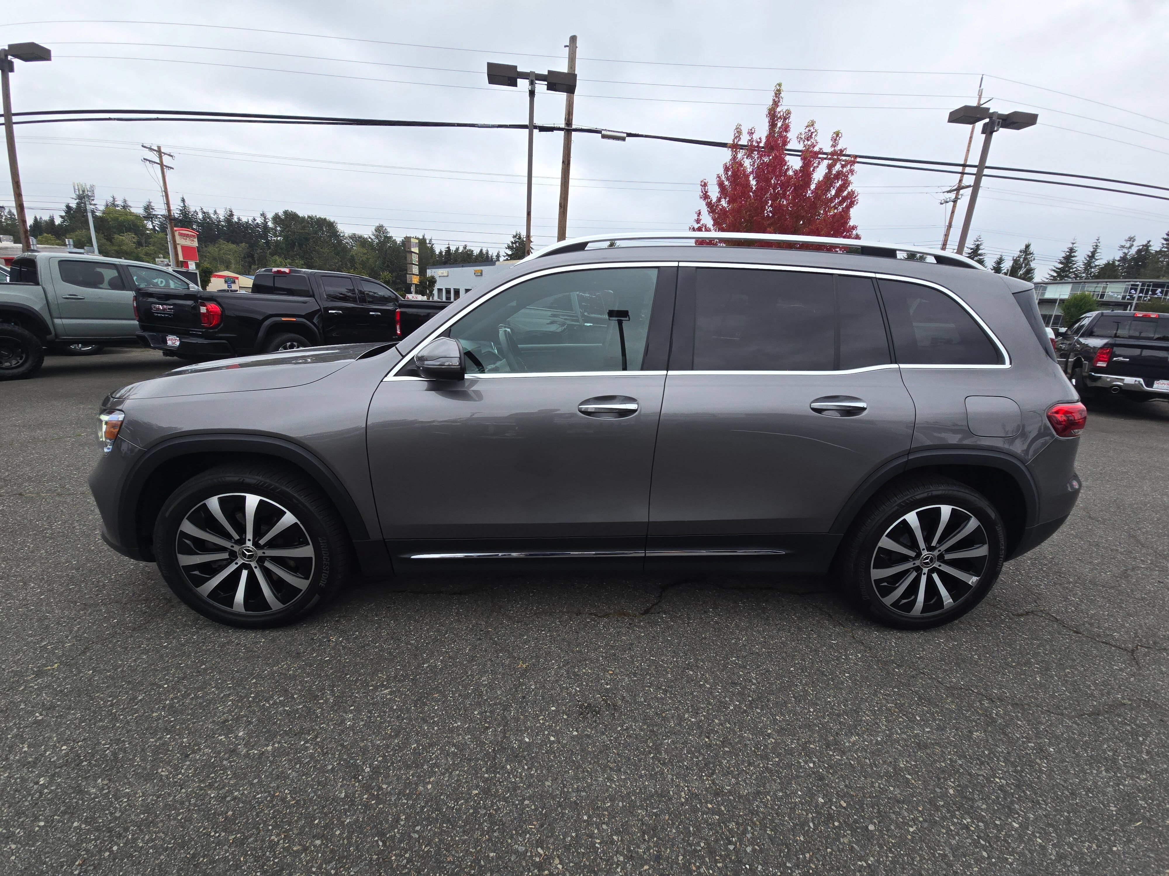 Used 2022 Mercedes-Benz GLB 250 4MATIC image 4