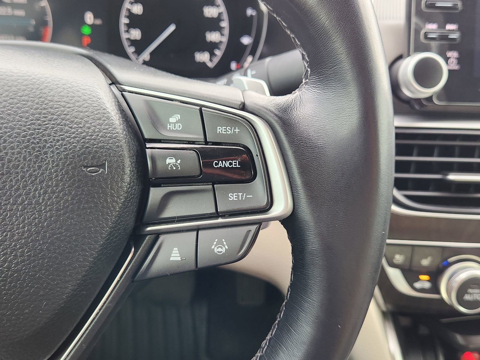 Used 2021 Honda Accord Touring image 32