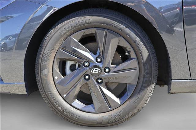 Used 2021 Hyundai Elantra SEL FWD image 9