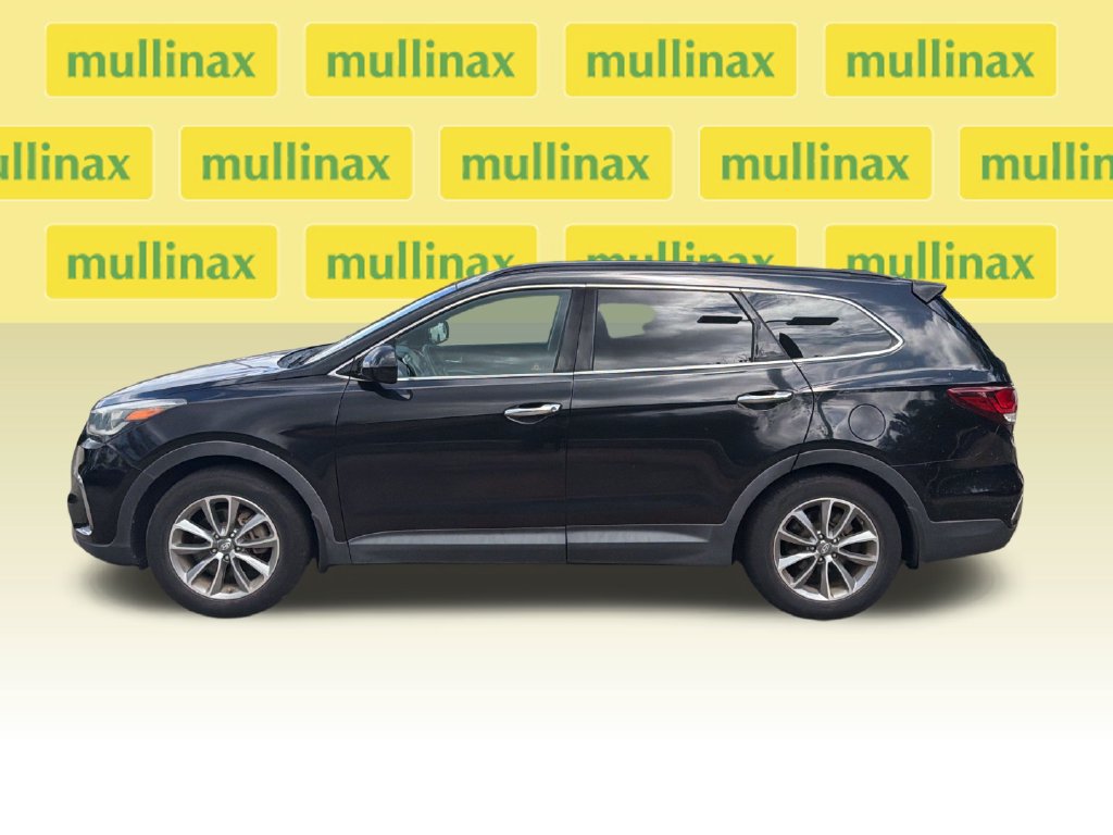 Used 2018 Hyundai Santa Fe SE w/ Cargo Package FWD image 17