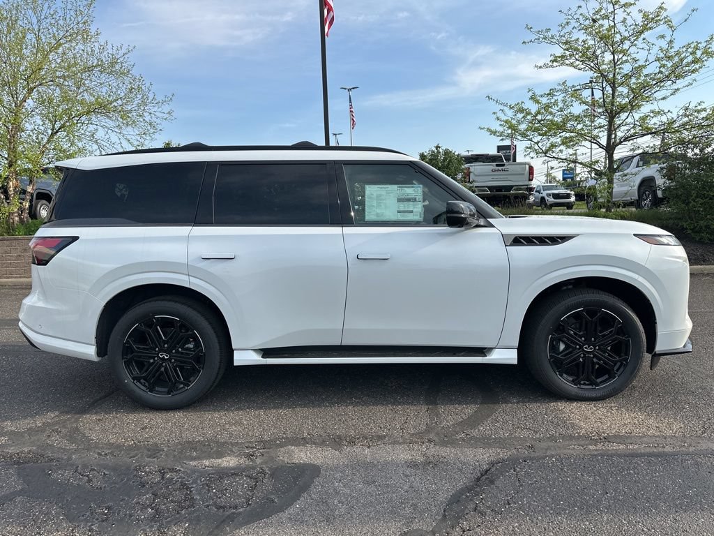 Certified 2026 INFINITI QX80 4WD w/ Sport Exterior Package image 6