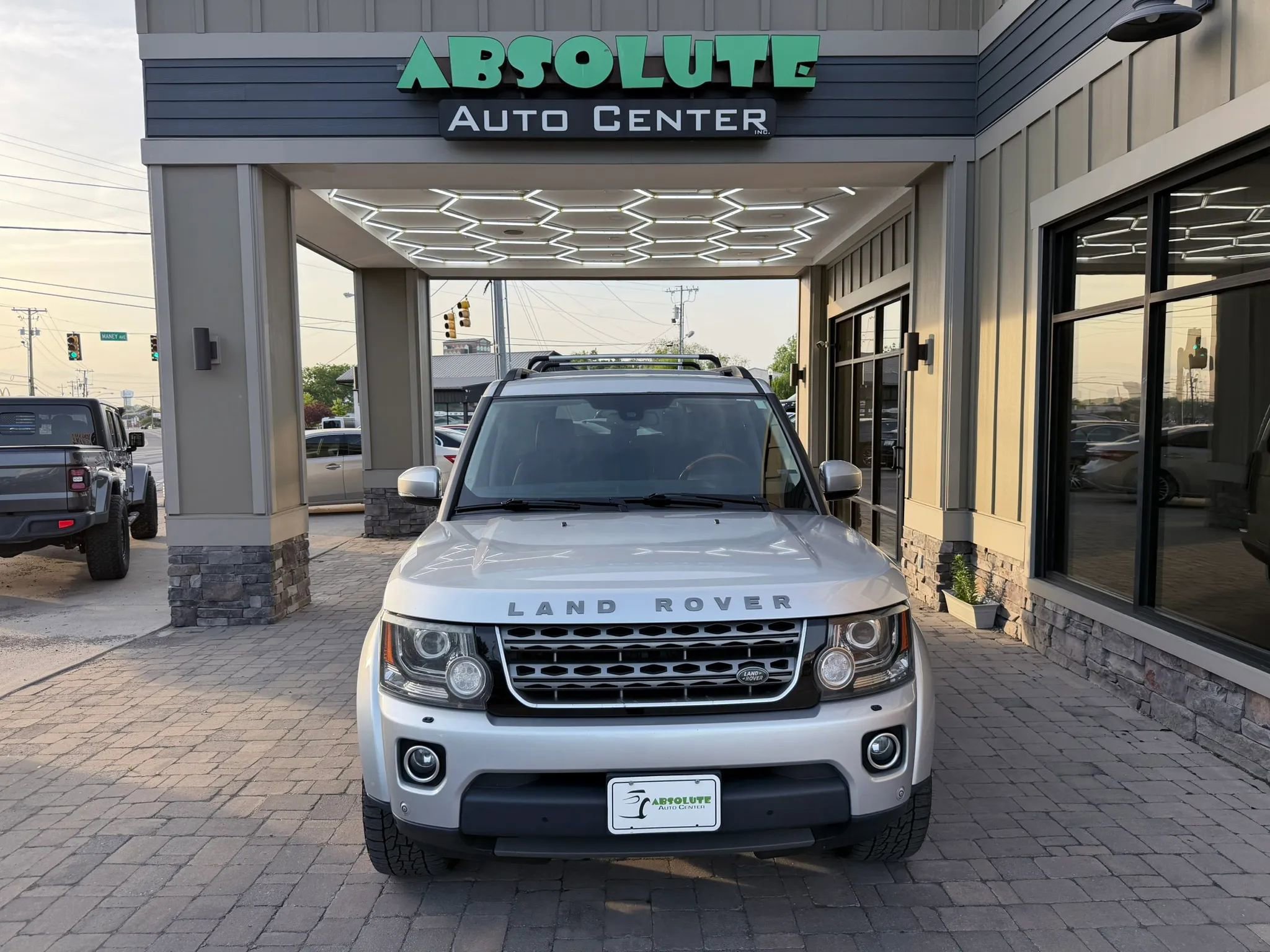 Used 2015 Land Rover LR4 HSE AWD/4WD image 65