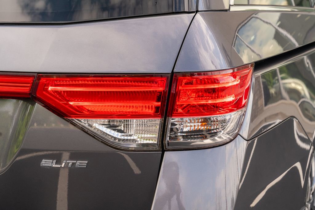 Used 2016 Honda Odyssey Touring Elite image 13