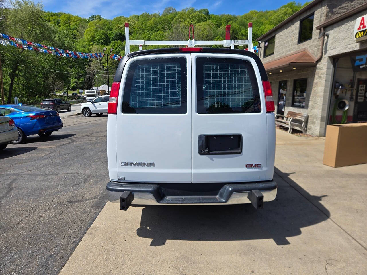 Used 2019 GMC Savana 2500 w/ Driver Convenience Package RWD image 6
