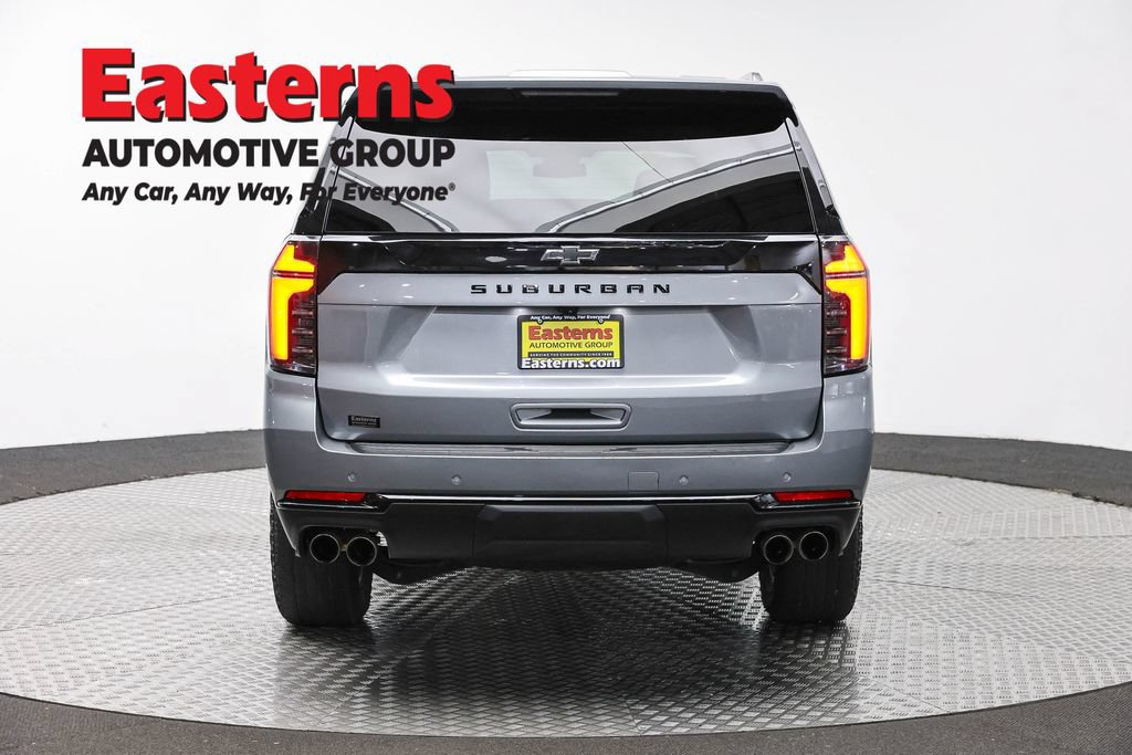 Used 2025 Chevrolet Suburban Z71 AWD/4WD image 6