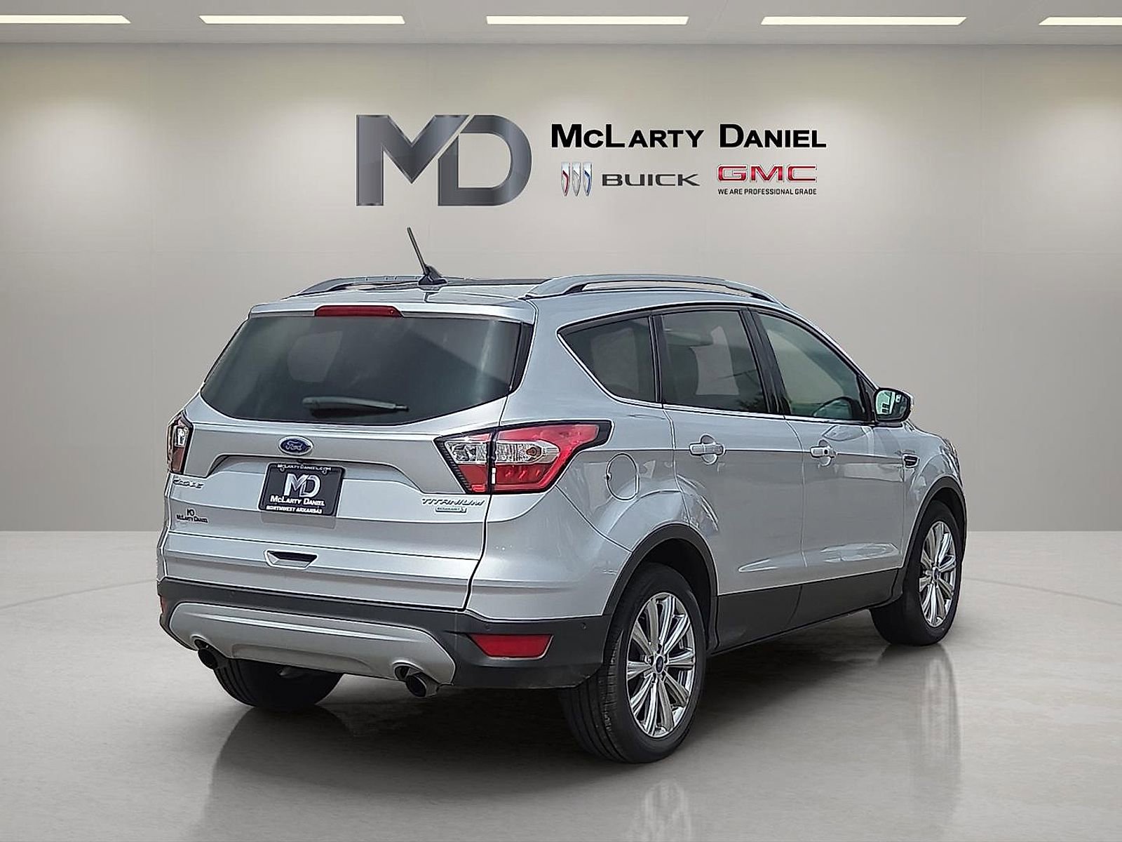 Used 2018 Ford Escape Titanium FWD image 5
