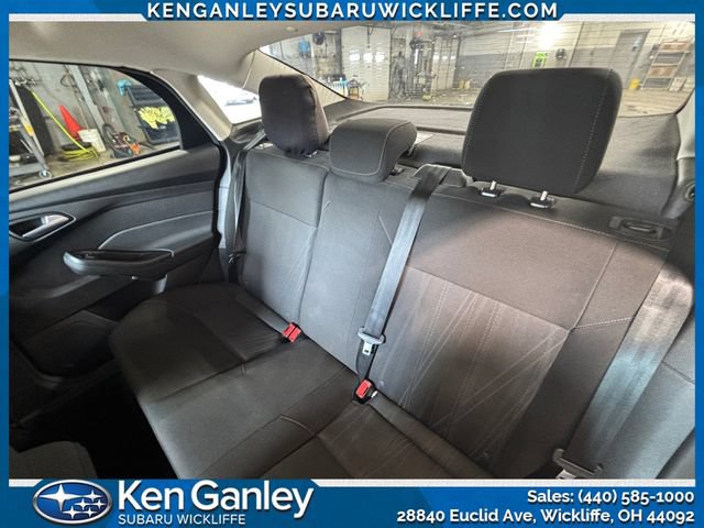 Used 2018 Ford Focus SE w/ SE Appearance Package FWD image 20