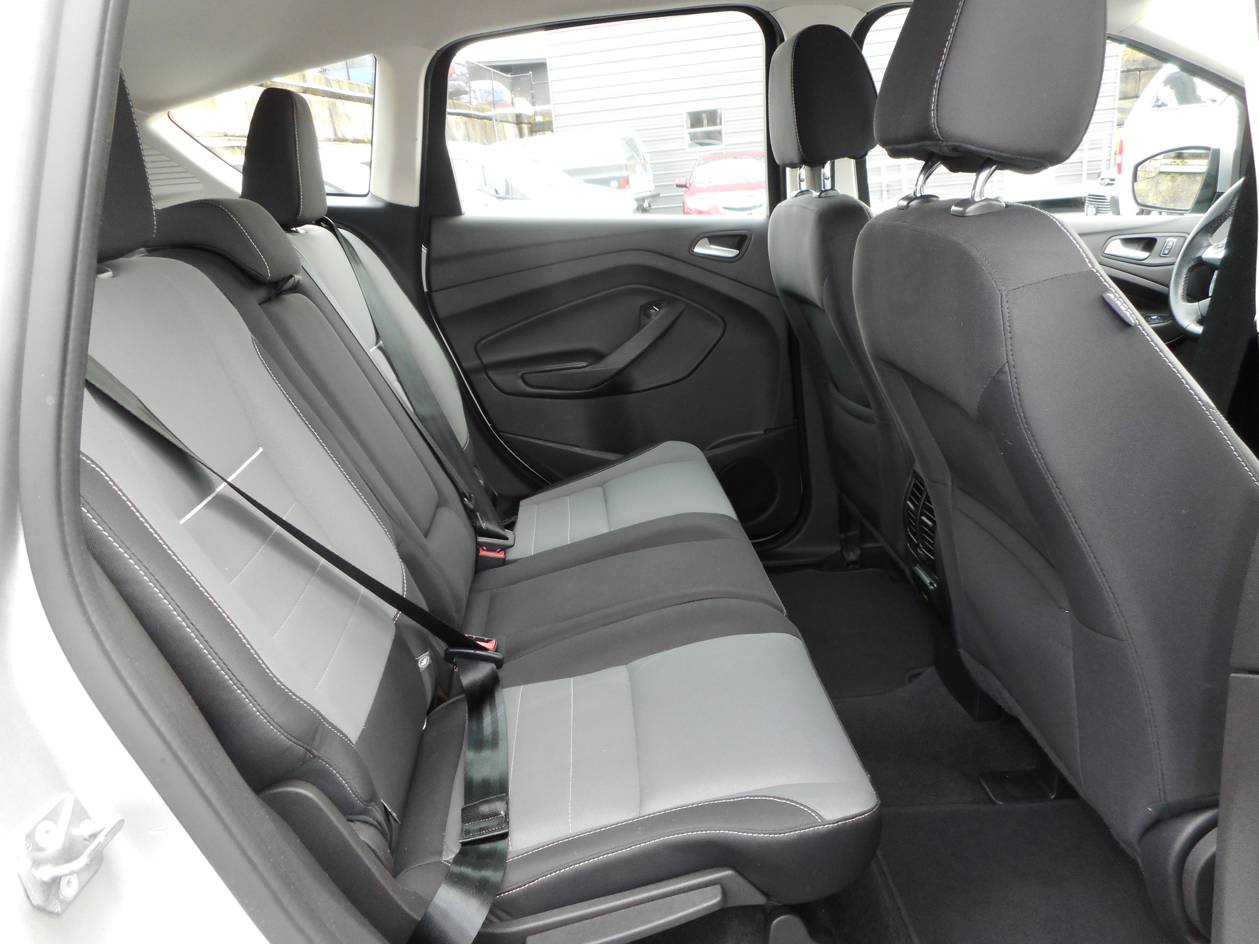Used 2015 Ford C-MAX SE image 24