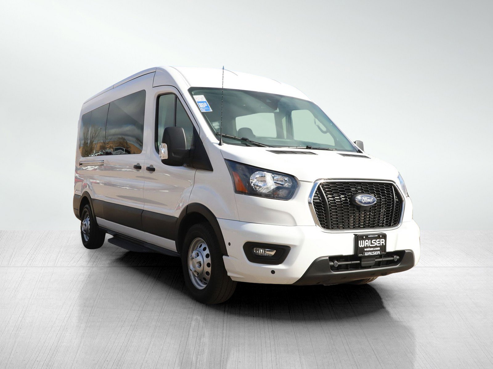 Used 2025 Ford Transit 350 XLT image 7