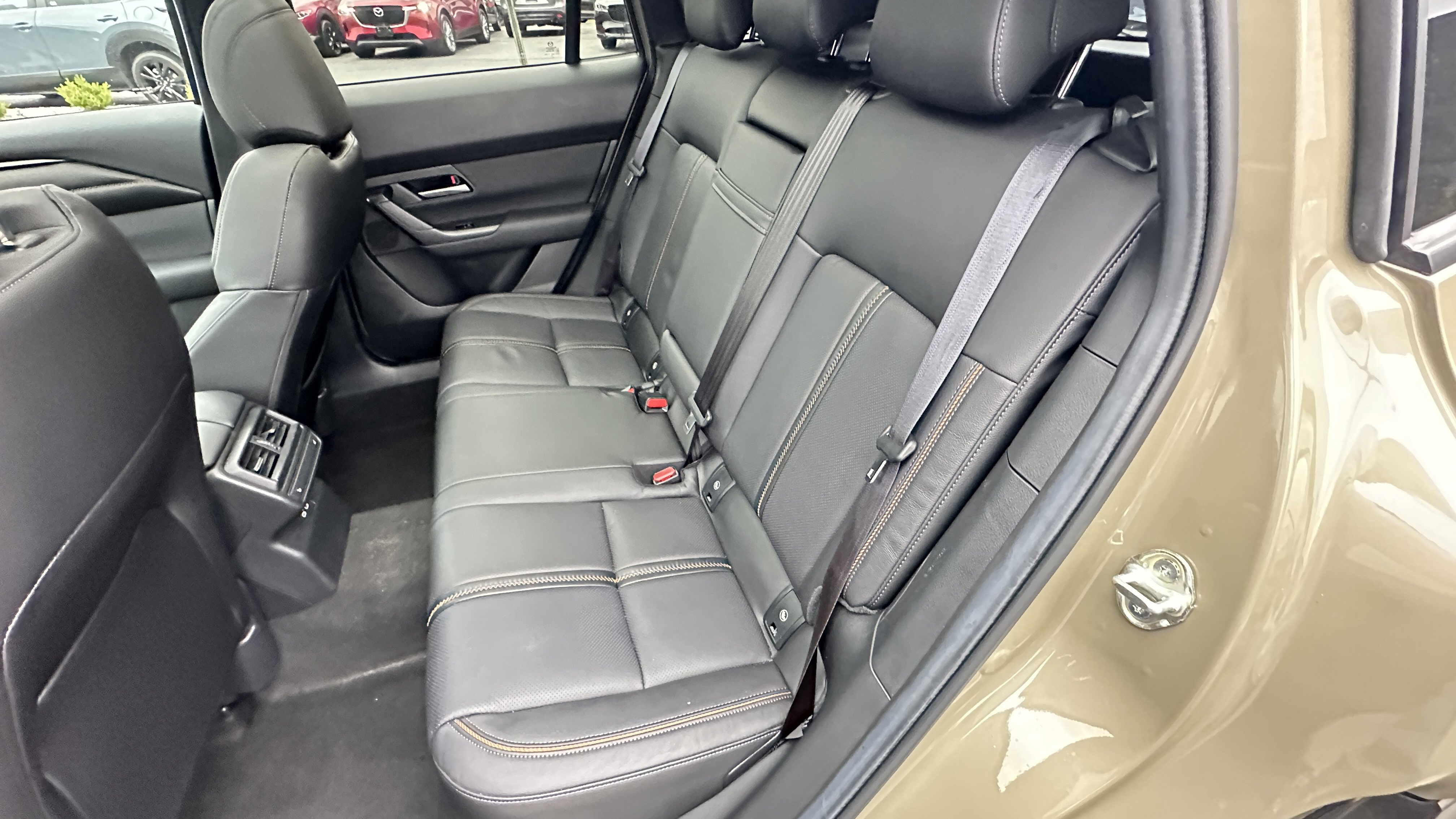 Certified 2025 MAZDA CX-50 AWD 2.5 Turbo w/ Premium Pkg image 33