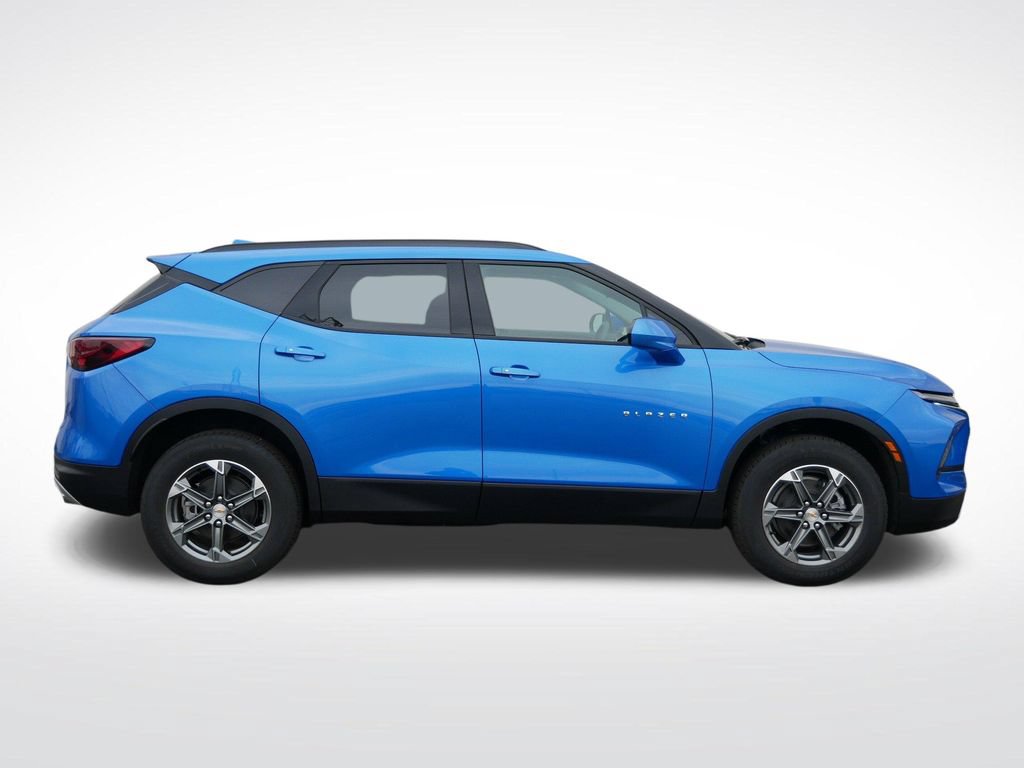 New 2026 Chevrolet Blazer LT w/ Convenience Package AWD/4WD image 2