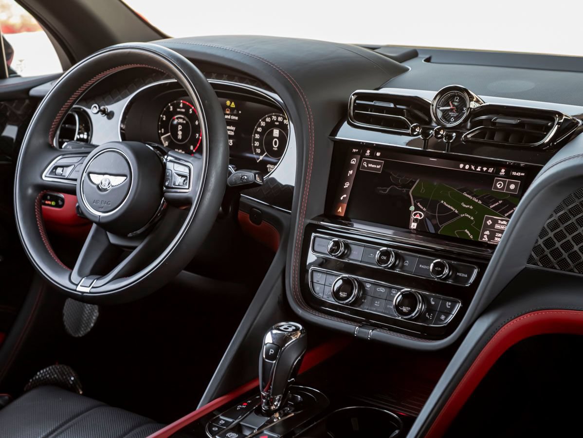 Certified 2025 Bentley Bentayga AWD/4WD image 34