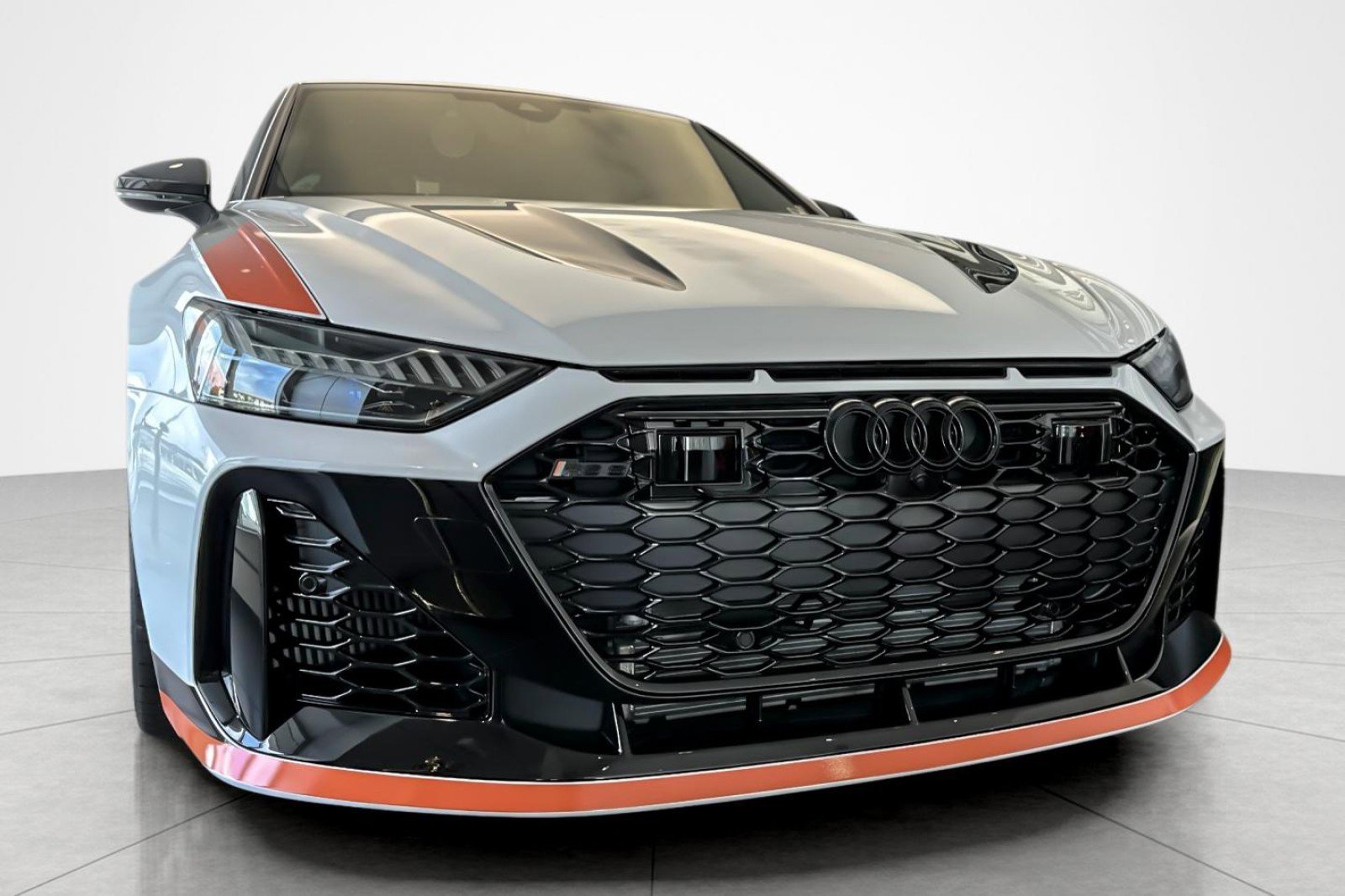 New 2025 Audi RS 6 performance image 2
