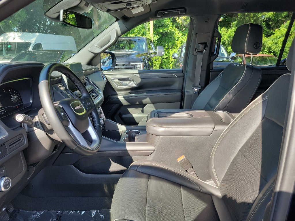 Used 2024 GMC Yukon SLT AWD/4WD image 26