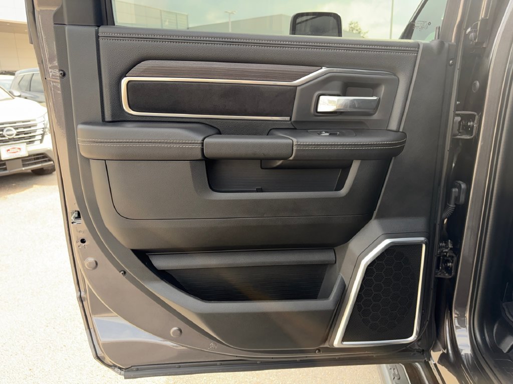 Used 2025 RAM 2500 Laramie w/ Night Edition AWD/4WD image 28