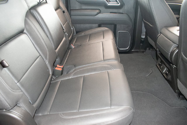 Used 2026 GMC Sierra 1500 SLT AWD/4WD image 12