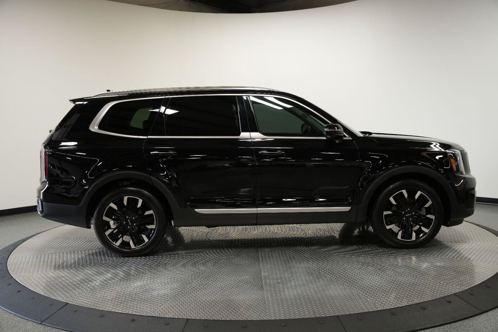 Used 2025 Kia Telluride SX AWD/4WD image 9