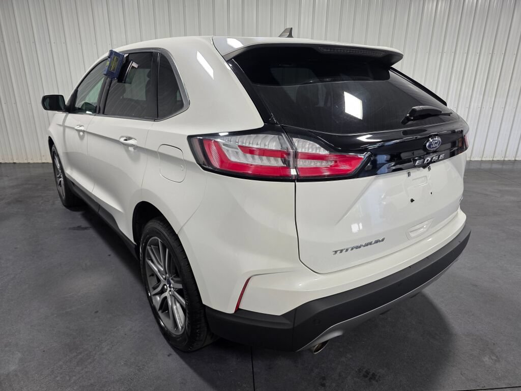 Used 2022 Ford Edge Titanium AWD/4WD image 3