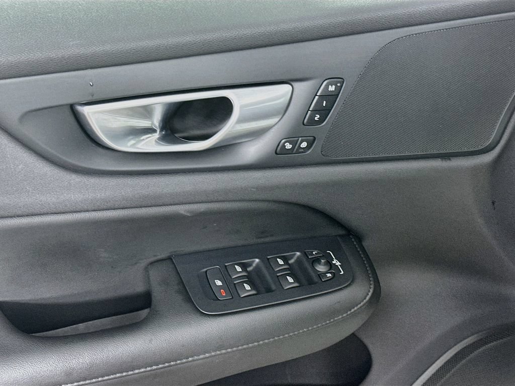 Used 2024 Volvo S60 B5 Core FWD image 24
