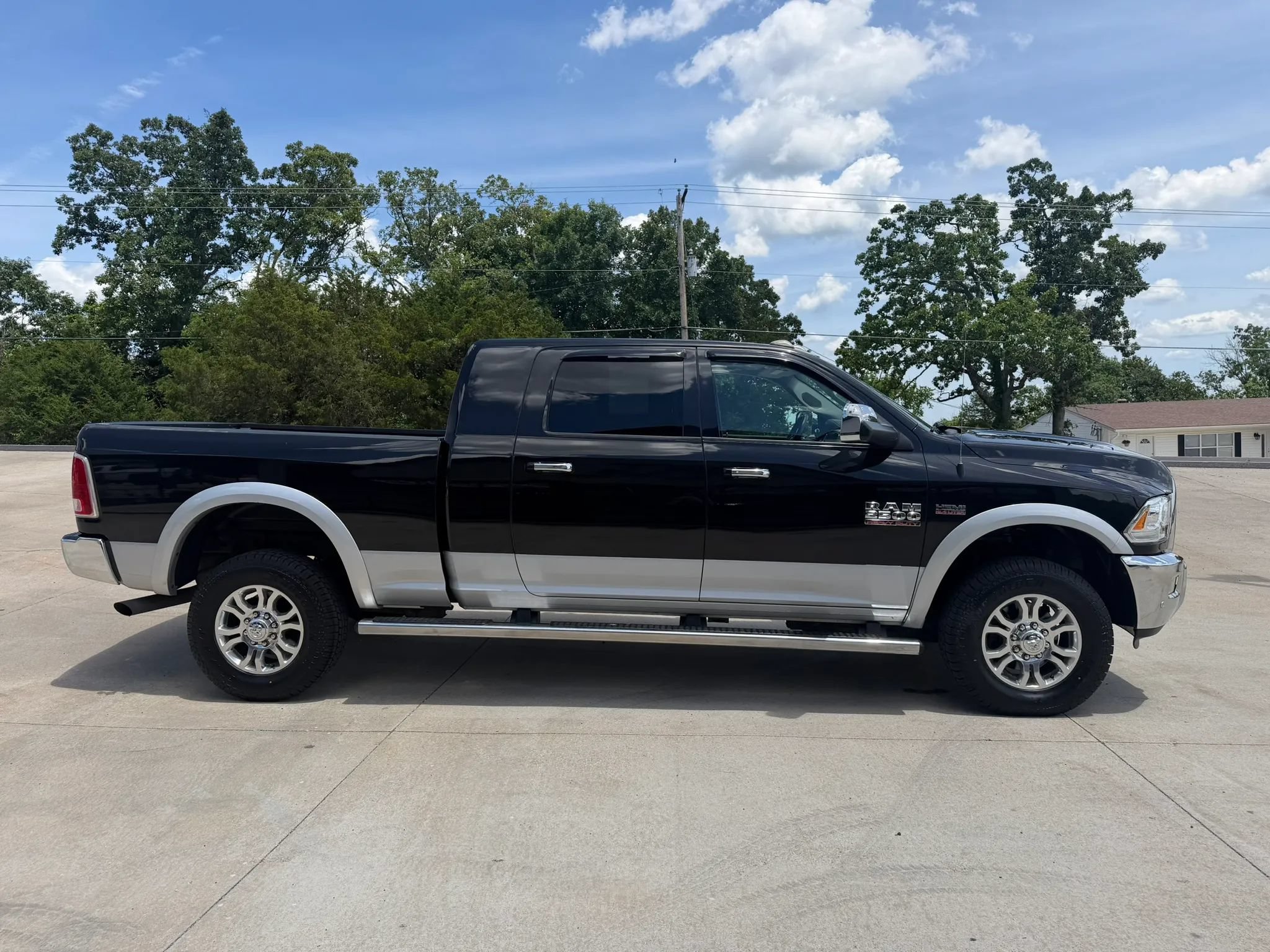 Used 2017 RAM 2500 Laramie w/ Snow Chief Group AWD/4WD image 2