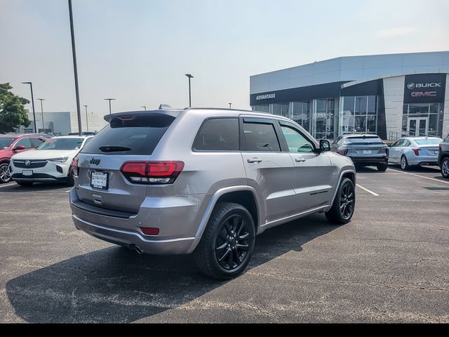 Used 2020 Jeep Grand Cherokee Altitude AWD/4WD image 12