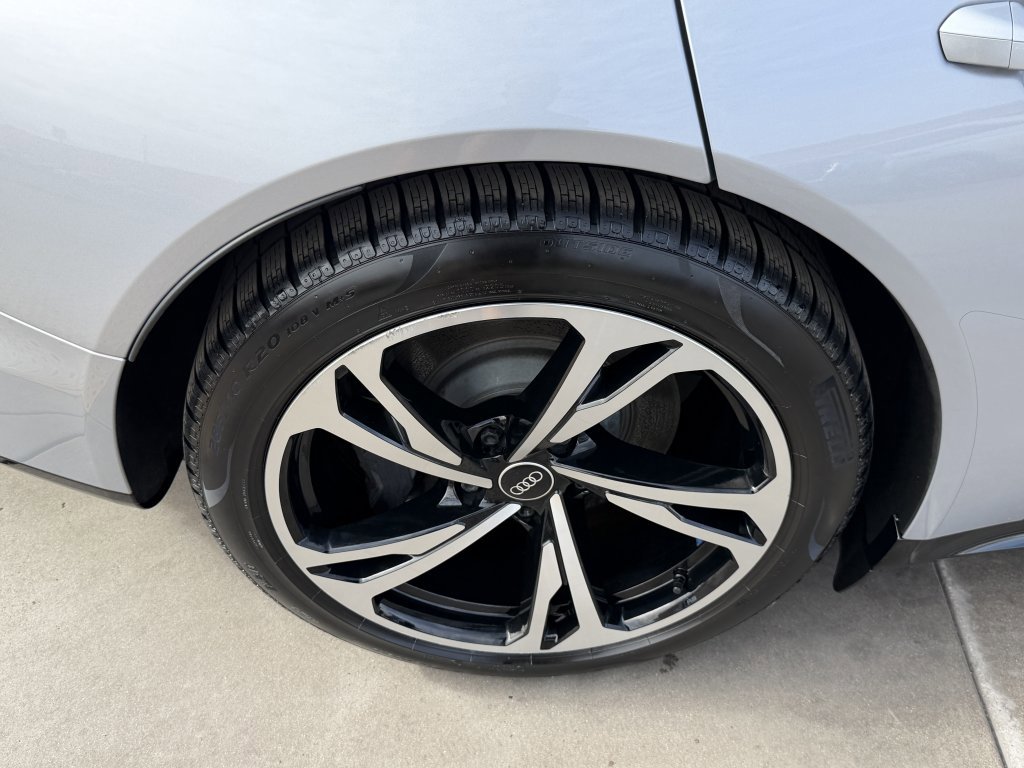 Used 2022 Audi e-tron GT Premium Plus w/ Performance Package AWD/4WD image 15