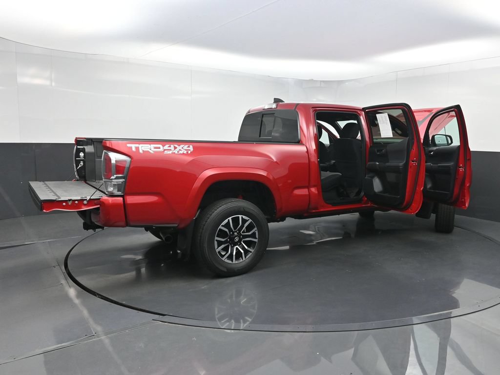 Used 2022 Toyota Tacoma TRD Sport w/ Technology Package AWD/4WD image 38