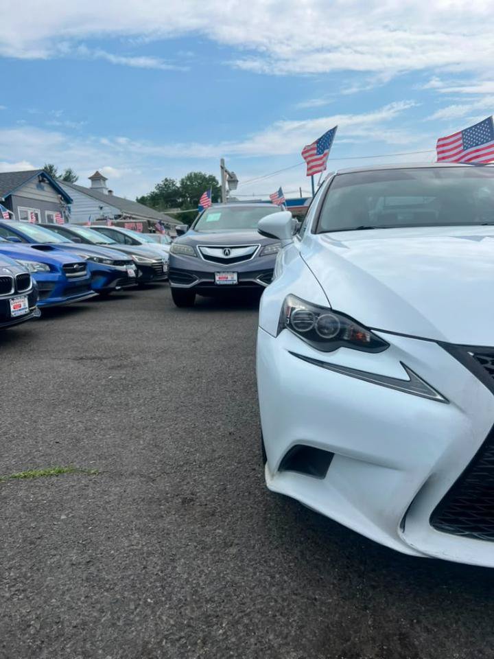 Used 2016 Lexus IS 300 AWD image 2
