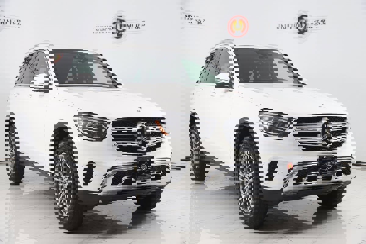 Used 2022 Mercedes-Benz GLC 300 4MATIC w/ Driver Assistance Package image 21