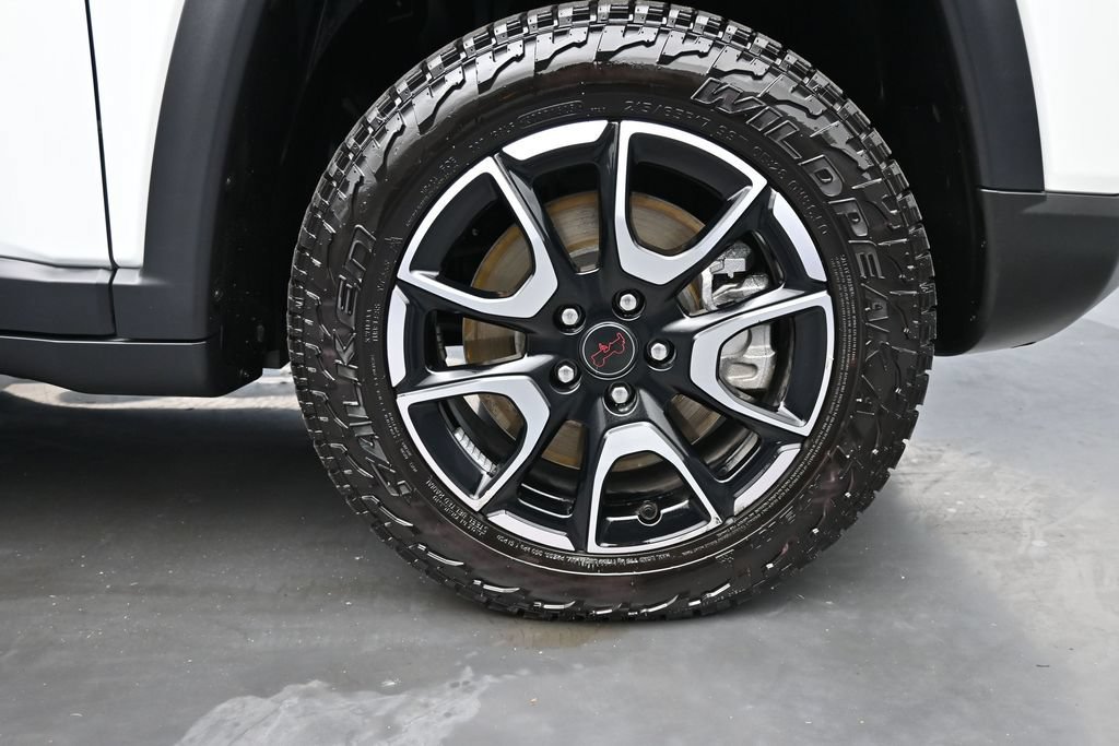 Used 2026 Jeep Compass Trailhawk AWD/4WD image 10