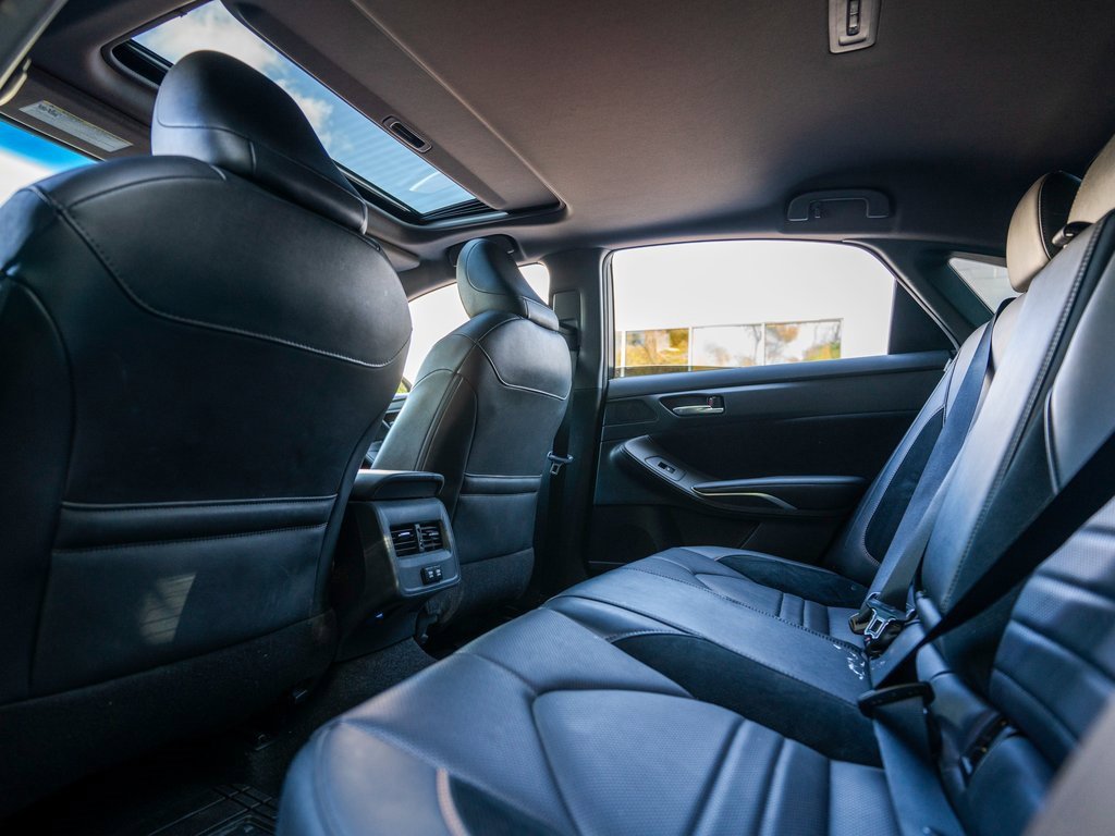 Used 2019 Toyota Avalon XSE image 34