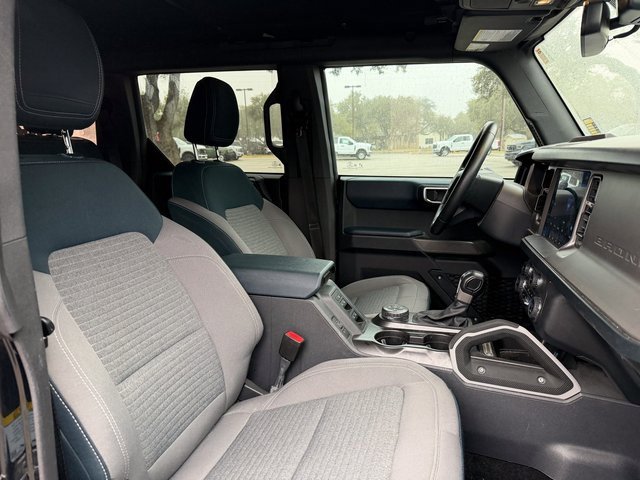 Used 2023 Ford Bronco Outer Banks w/ Sasquatch Package image 16