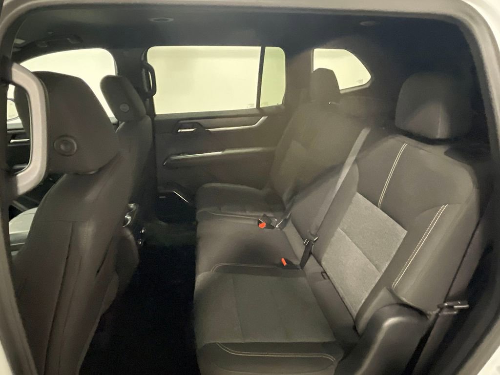 Used 2025 GMC Acadia Elevation image 22