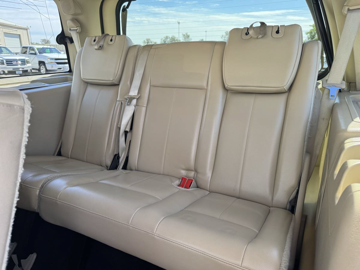 Used 2016 Ford Expedition Limited w/ Equipment Group 301A AWD/4WD image 23