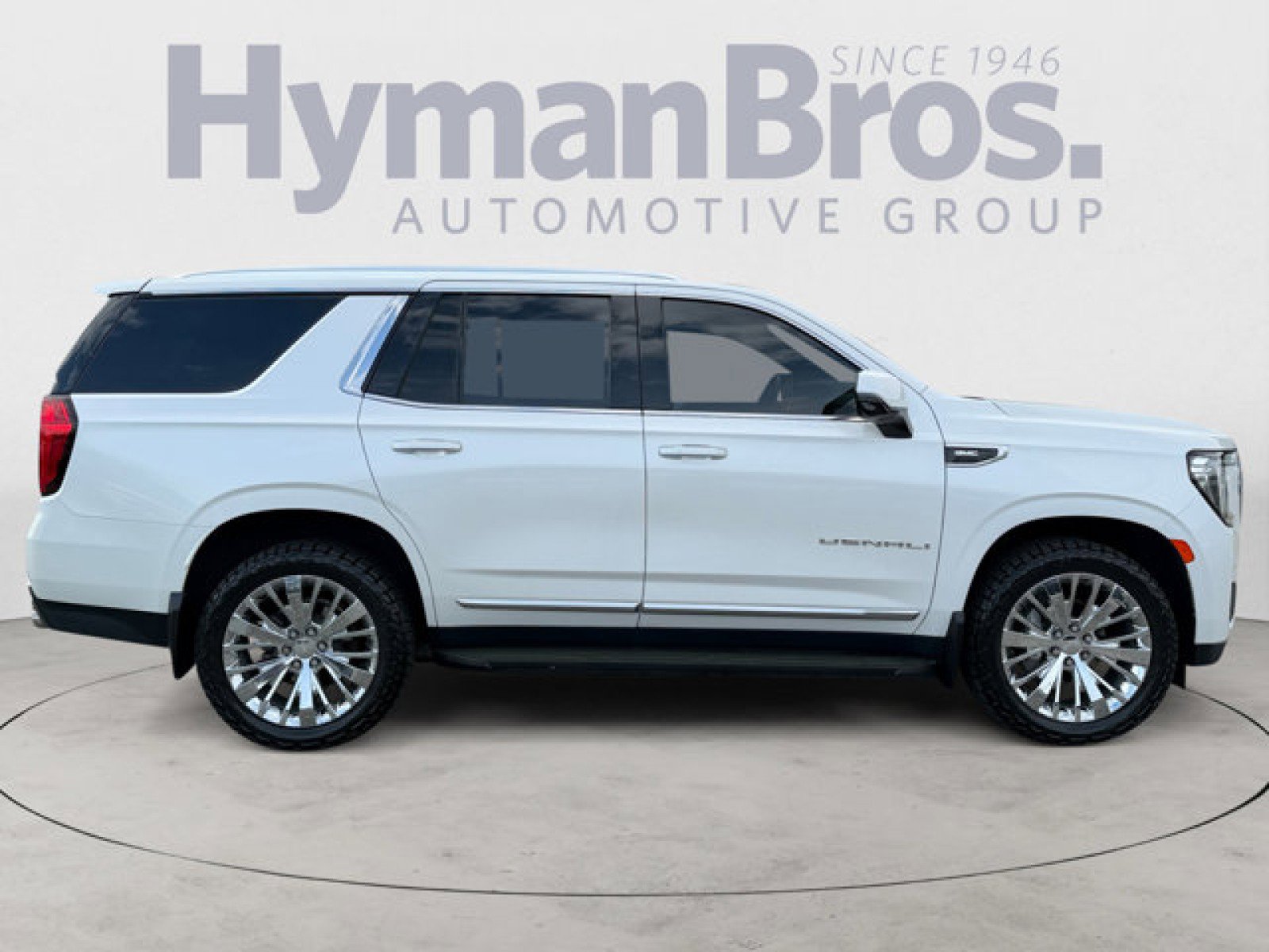 Used 2021 GMC Yukon Denali w/ LPO, Illumination Package AWD/4WD image 2