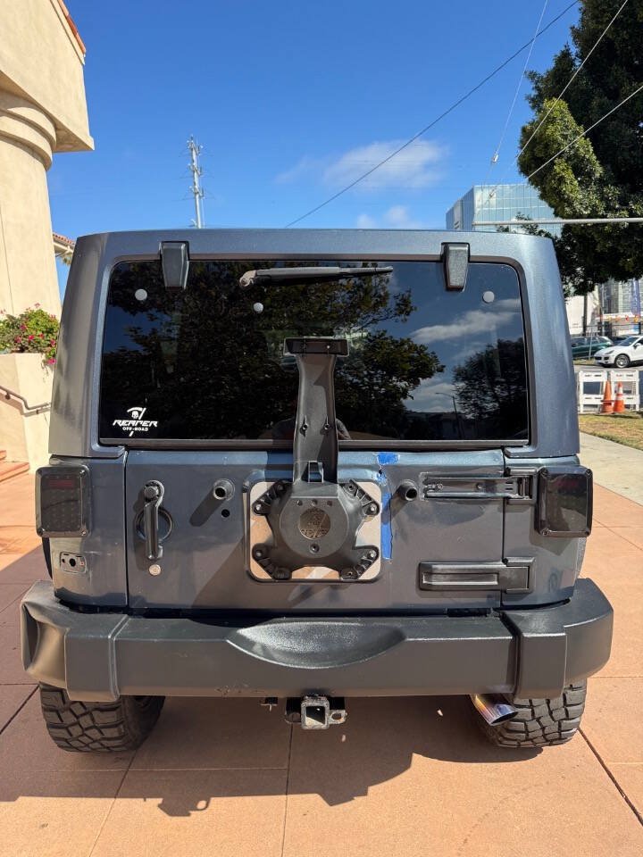 Used 2008 Jeep Wrangler Unlimited Sahara w/ Trailer Tow Group AWD/4WD image 5