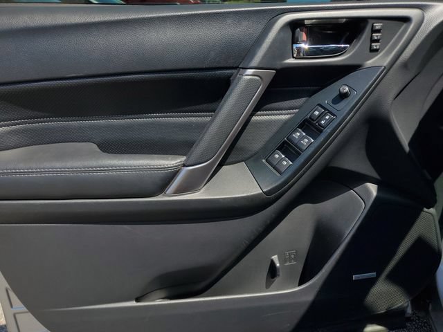 Used 2017 Subaru Forester 2.5i Touring AWD/4WD image 23