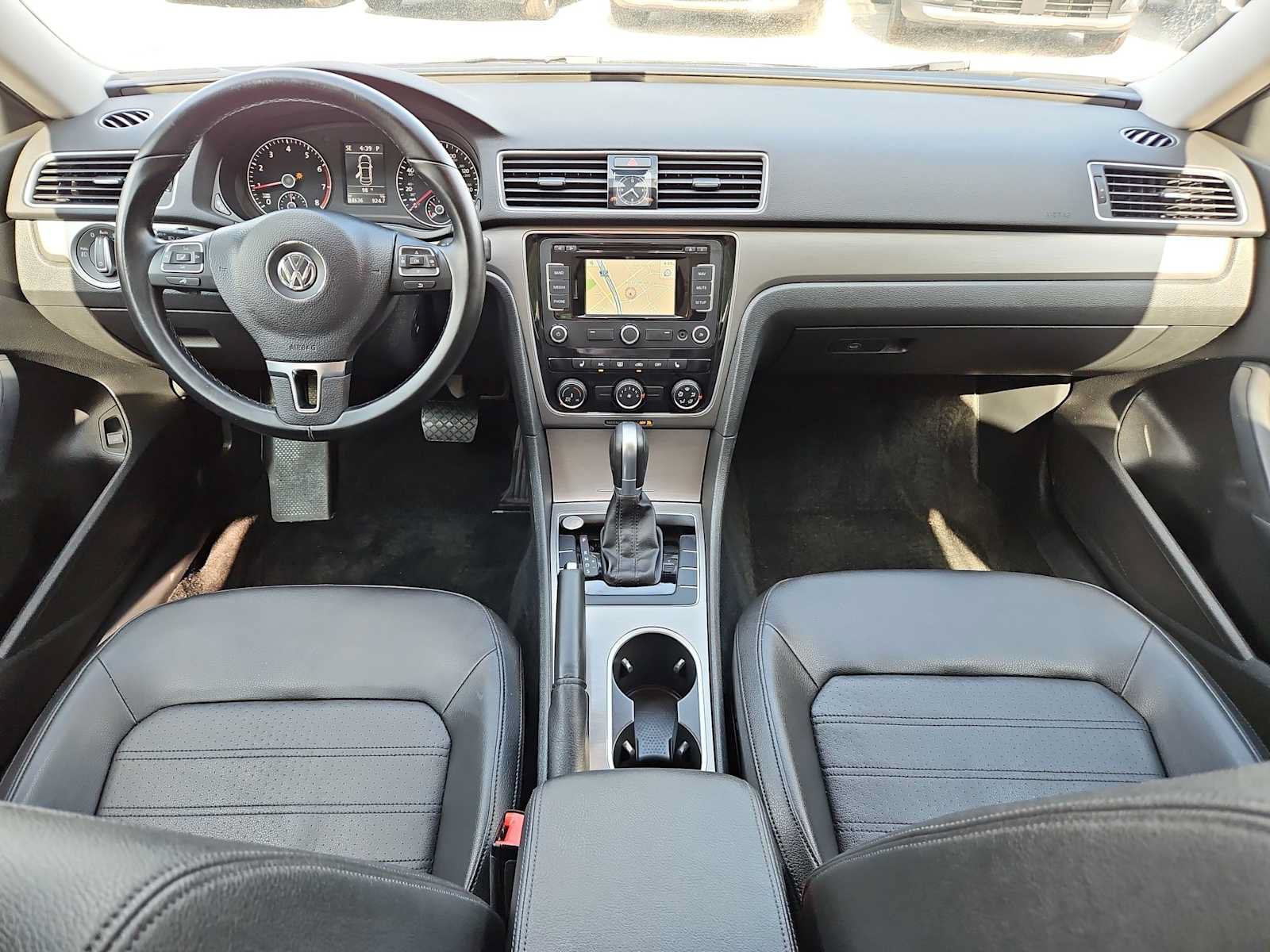 Used 2015 Volkswagen Passat 1.8T SE FWD image 10