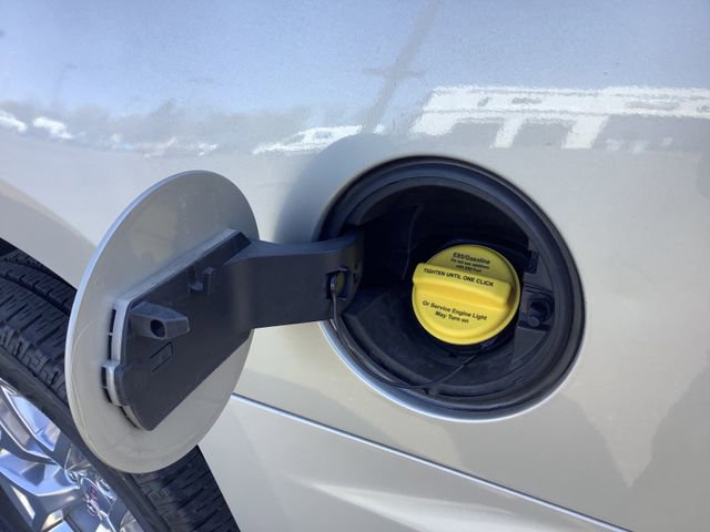 Used 2015 GMC Yukon SLT w/ Open Road Package image 22