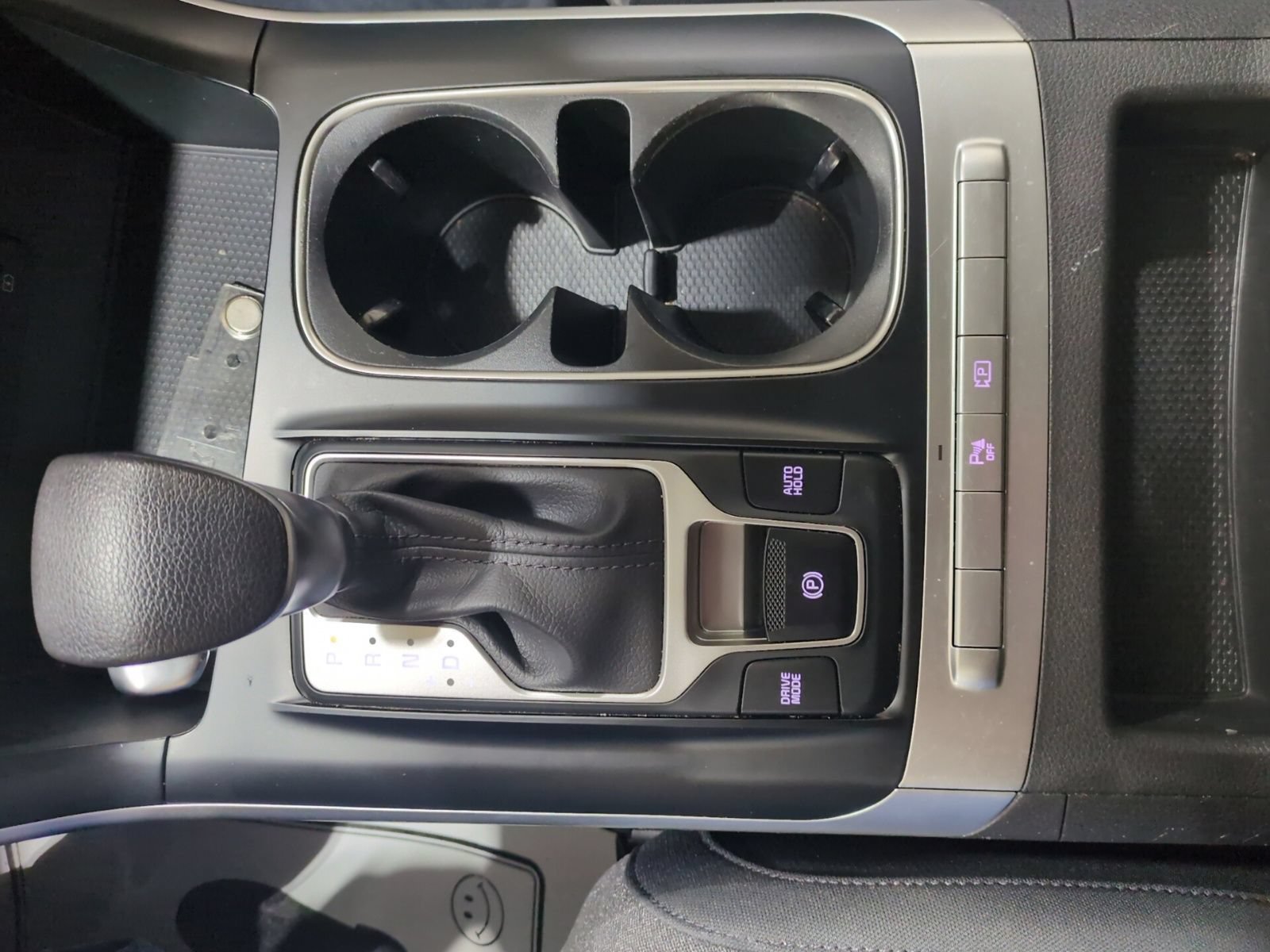 Certified 2024 Kia Carnival LX FWD image 22