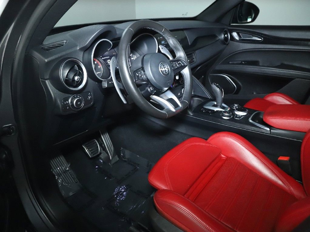 Used 2023 Alfa Romeo Stelvio Sprint AWD/4WD image 19