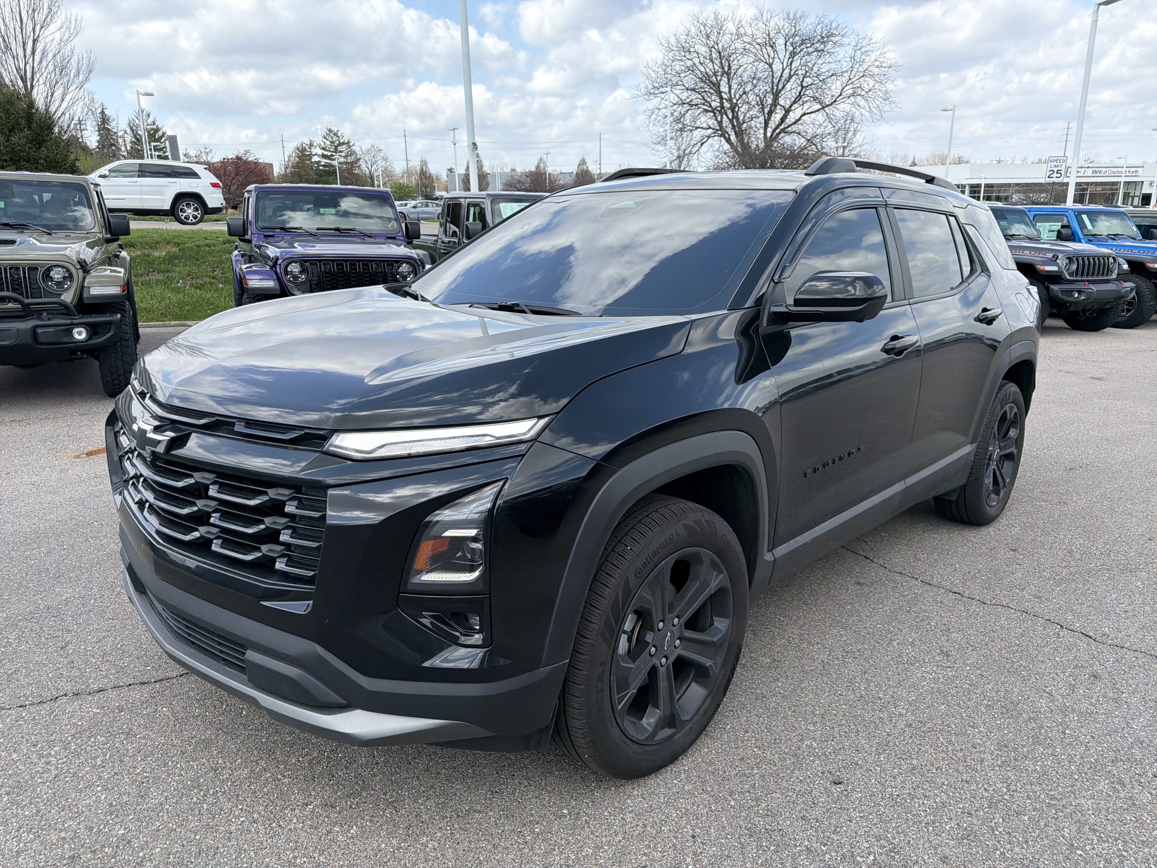 Used 2025 Chevrolet Equinox LT w/ Convenience Package II image 4