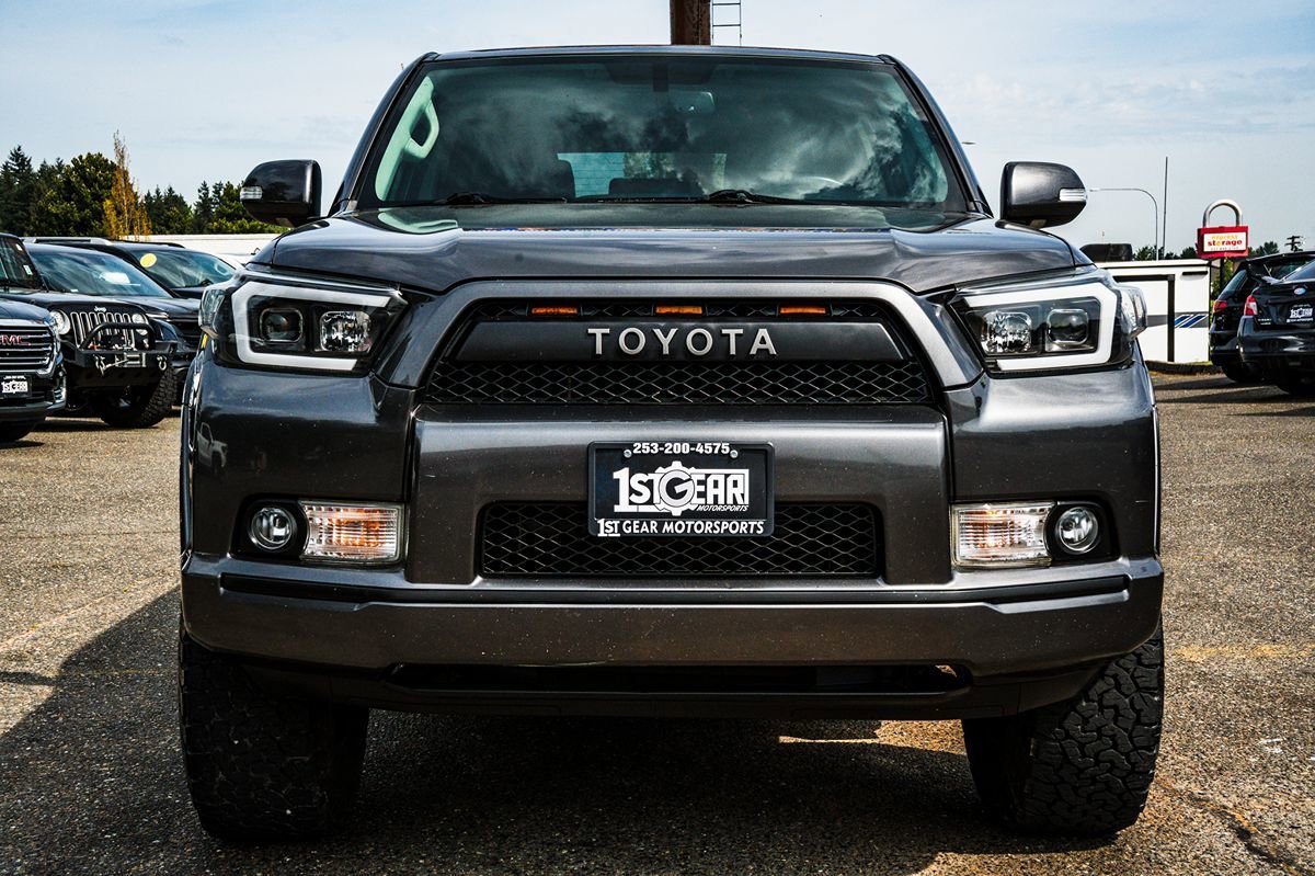 Used 2011 Toyota 4Runner Limited AWD/4WD image 5