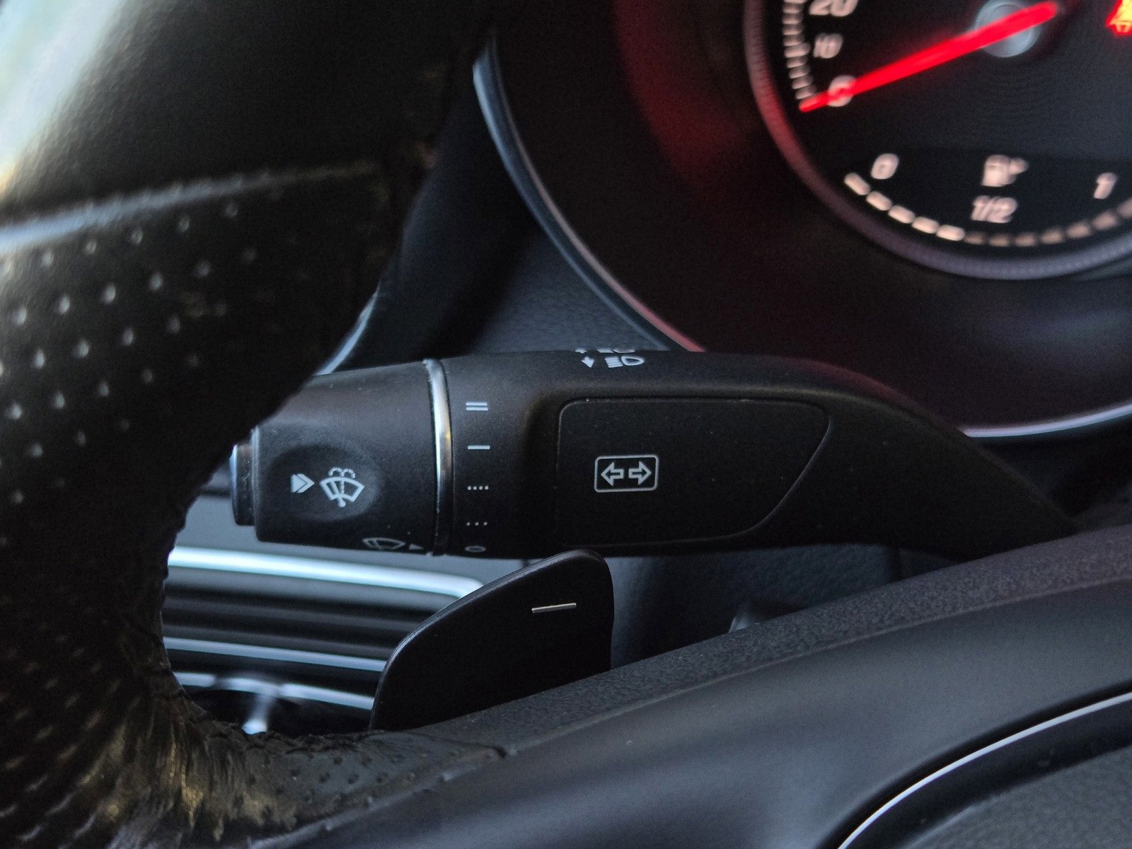 Used 2018 Mercedes-Benz C 300 4MATIC Sedan image 22