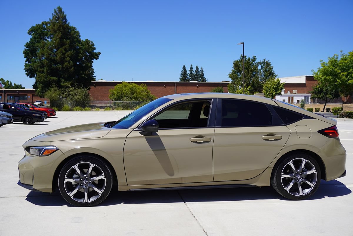 Used 2025 Honda Civic Sport Touring image 3